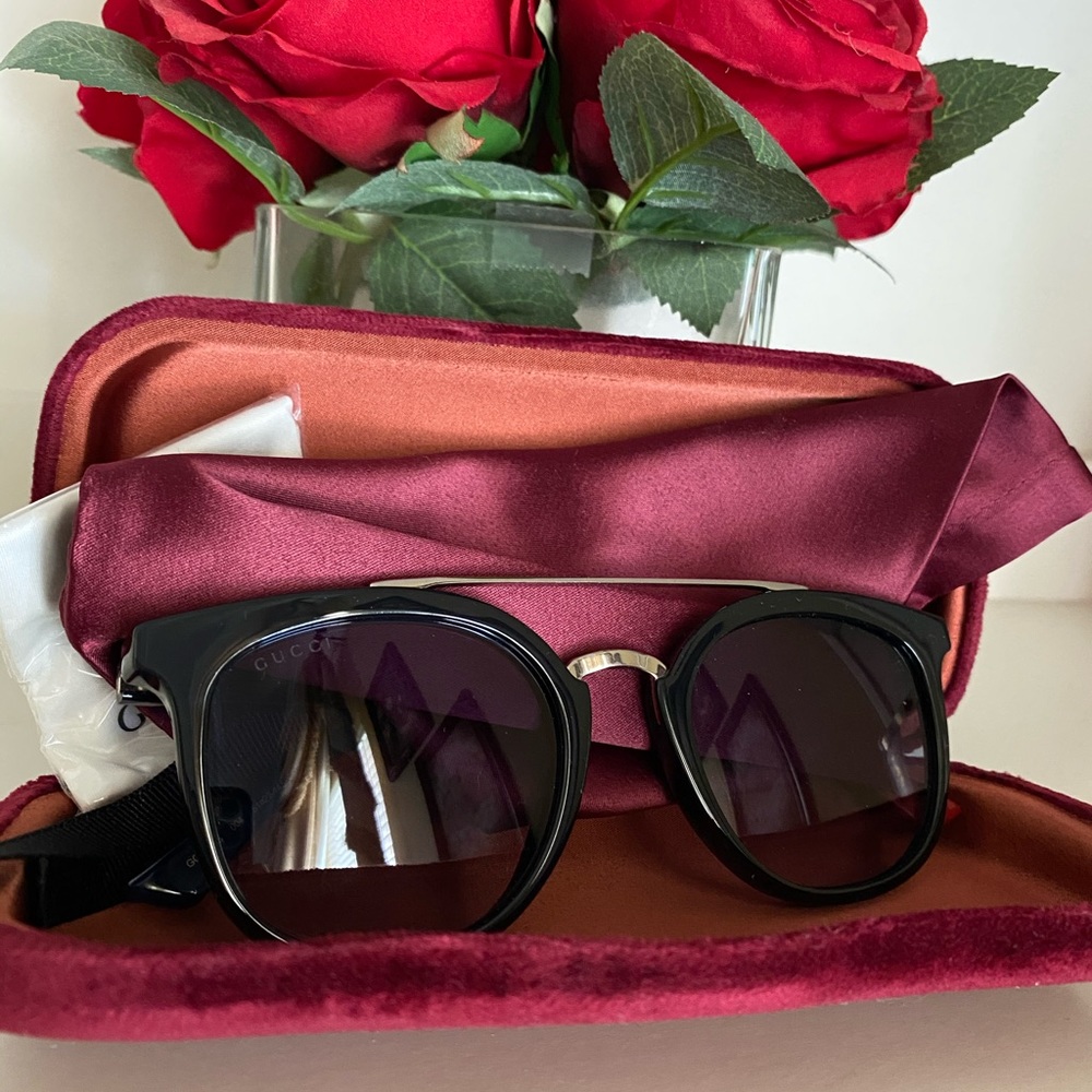 🔥Brand new Gucci sunglasses🕶👋🏻🔥 - Picture 4 of 14